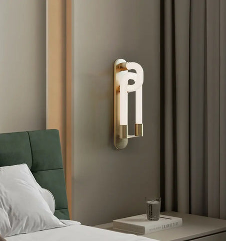 Loopi Wall Lamp