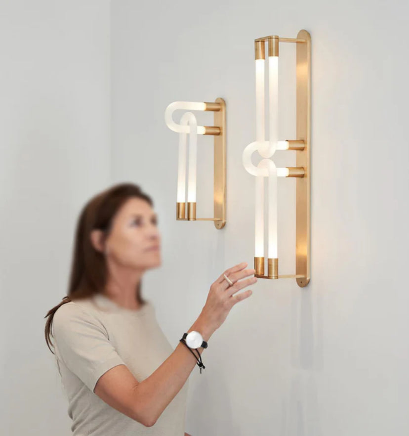 Loopi Wall Lamp