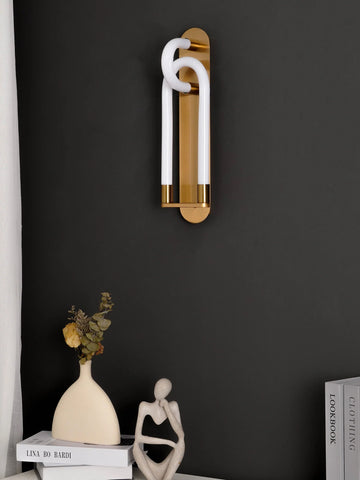 Loopi Wall Lamp