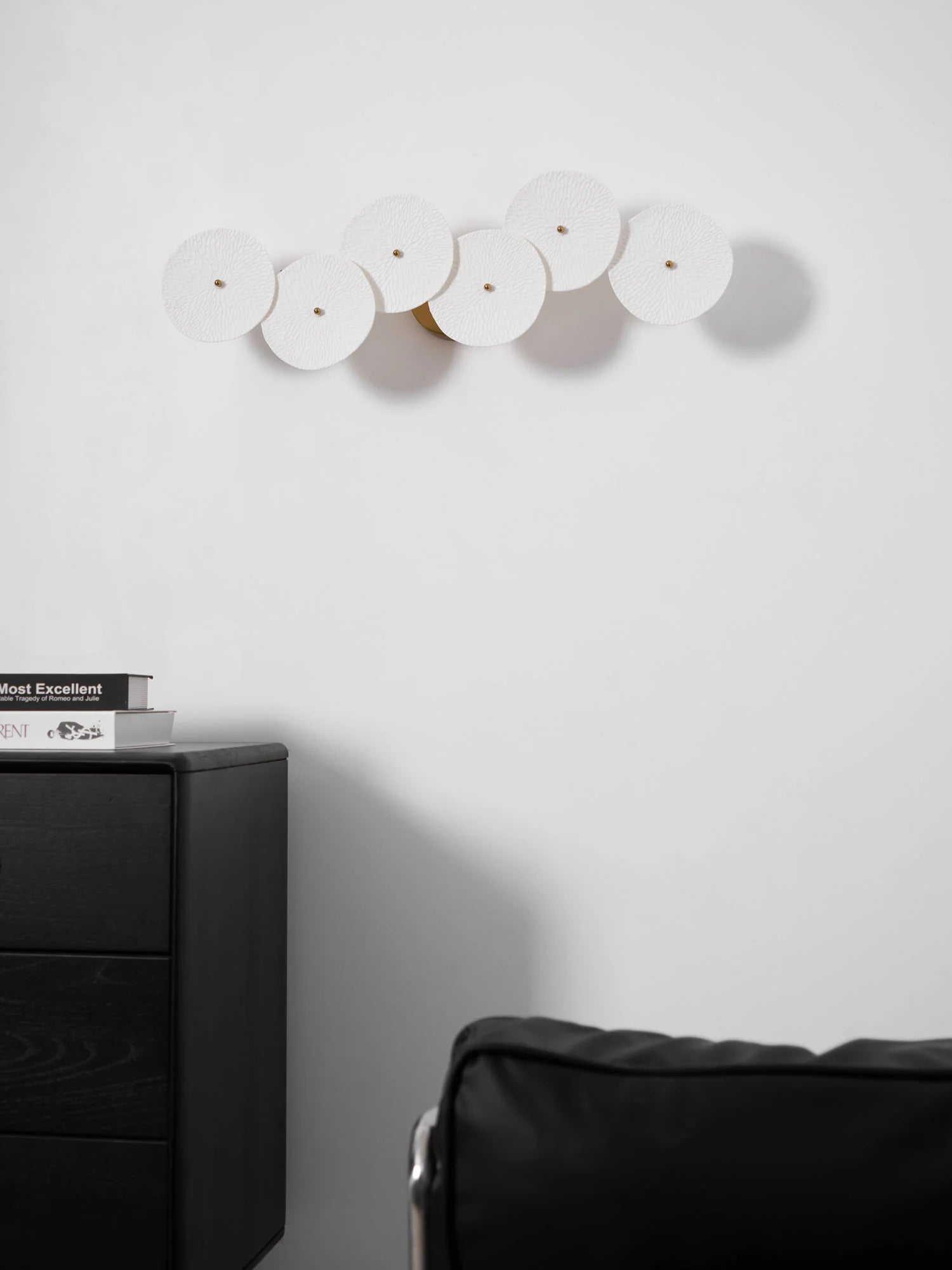 Lotus Cascade Wall Lamp