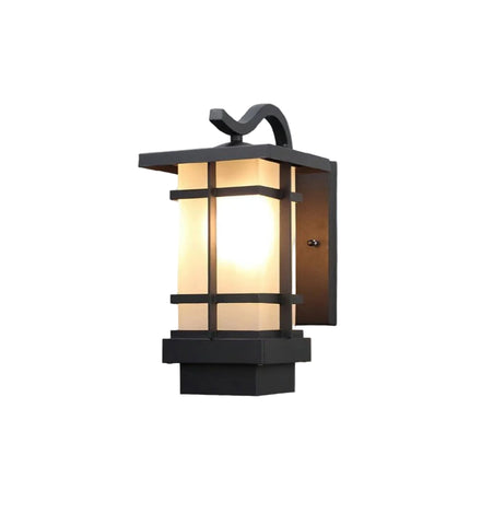 Madison Lantern Outdoor Wall Lamp - Yiarolight