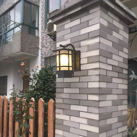 Madison Lantern Outdoor Wall Lamp - Yiarolight