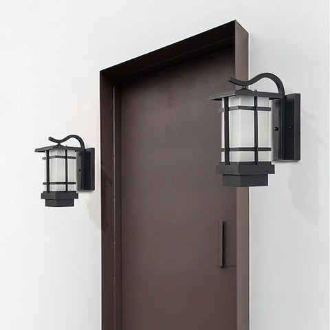 Madison Lantern Outdoor Wall Lamp - Yiarolight