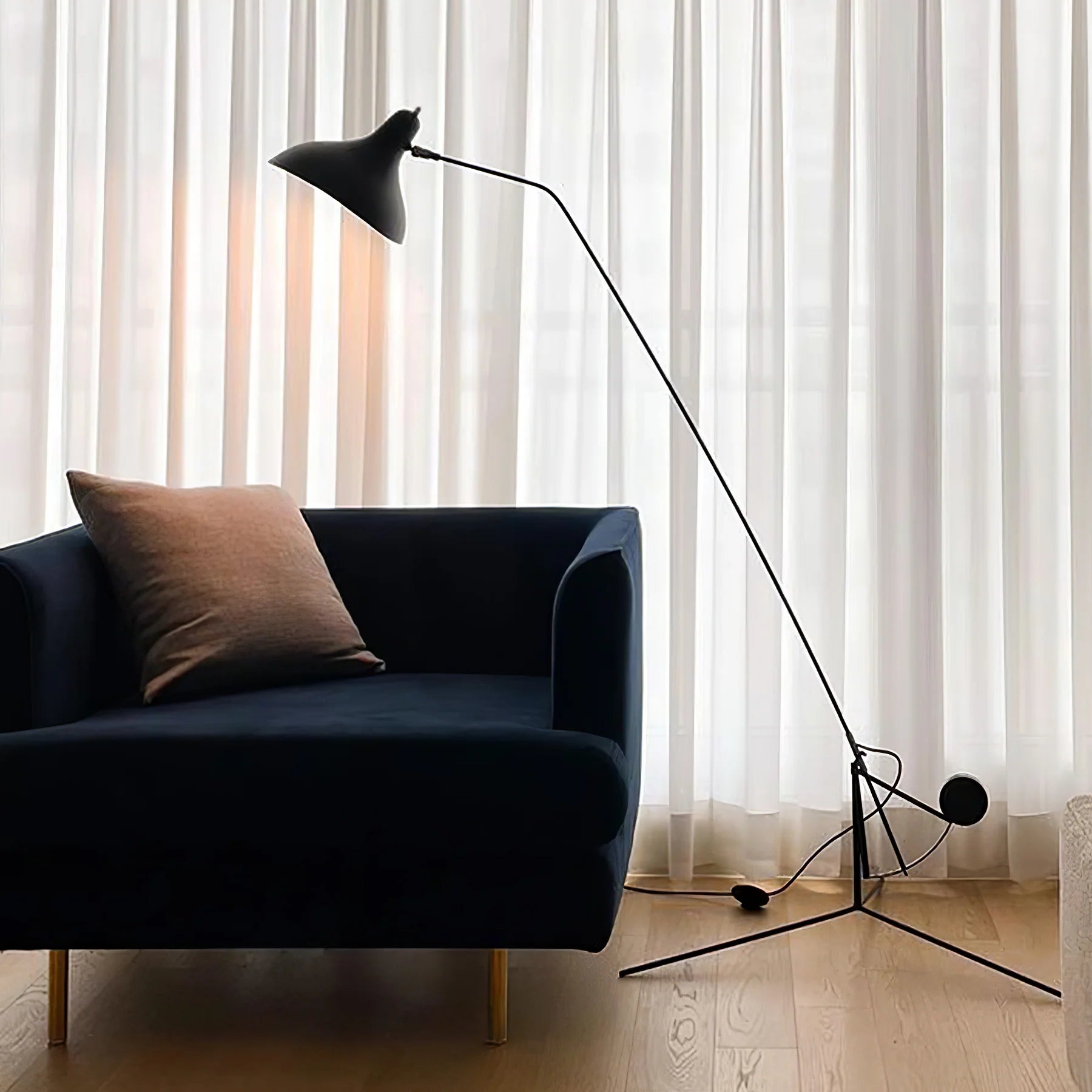 Mantis Arm Floor Lamp - Yiarolight