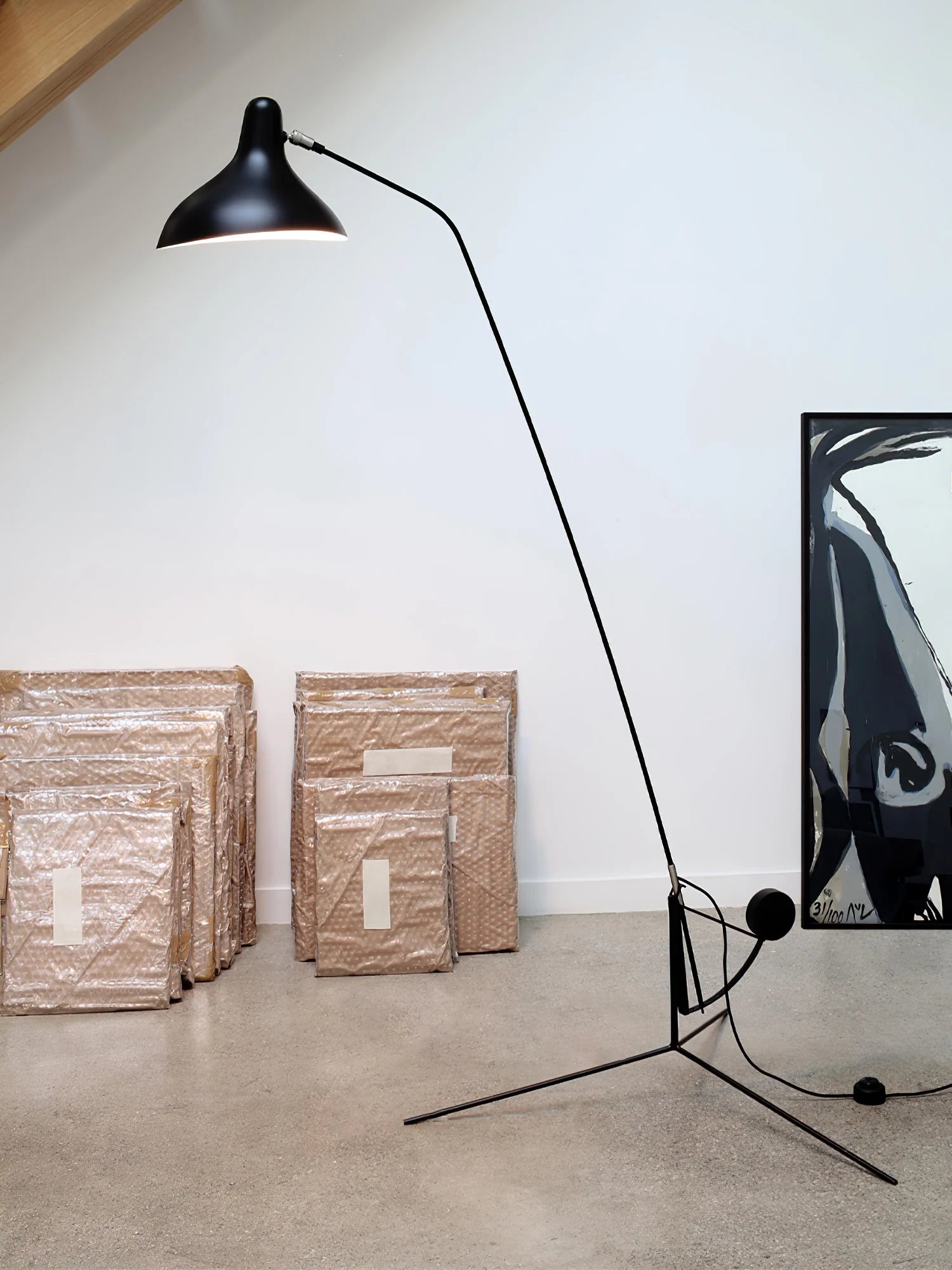 Mantis Arm Floor Lamp - Yiarolight