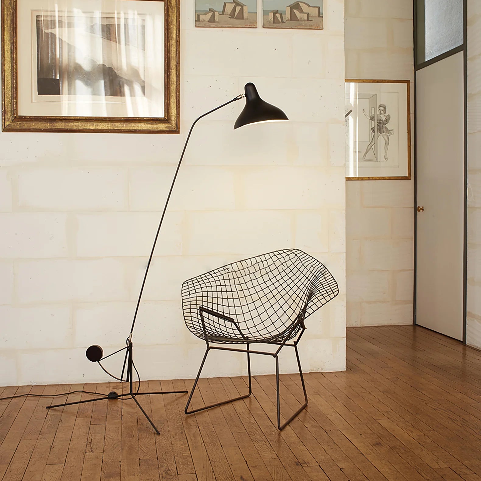 Mantis Arm Floor Lamp - Yiarolight