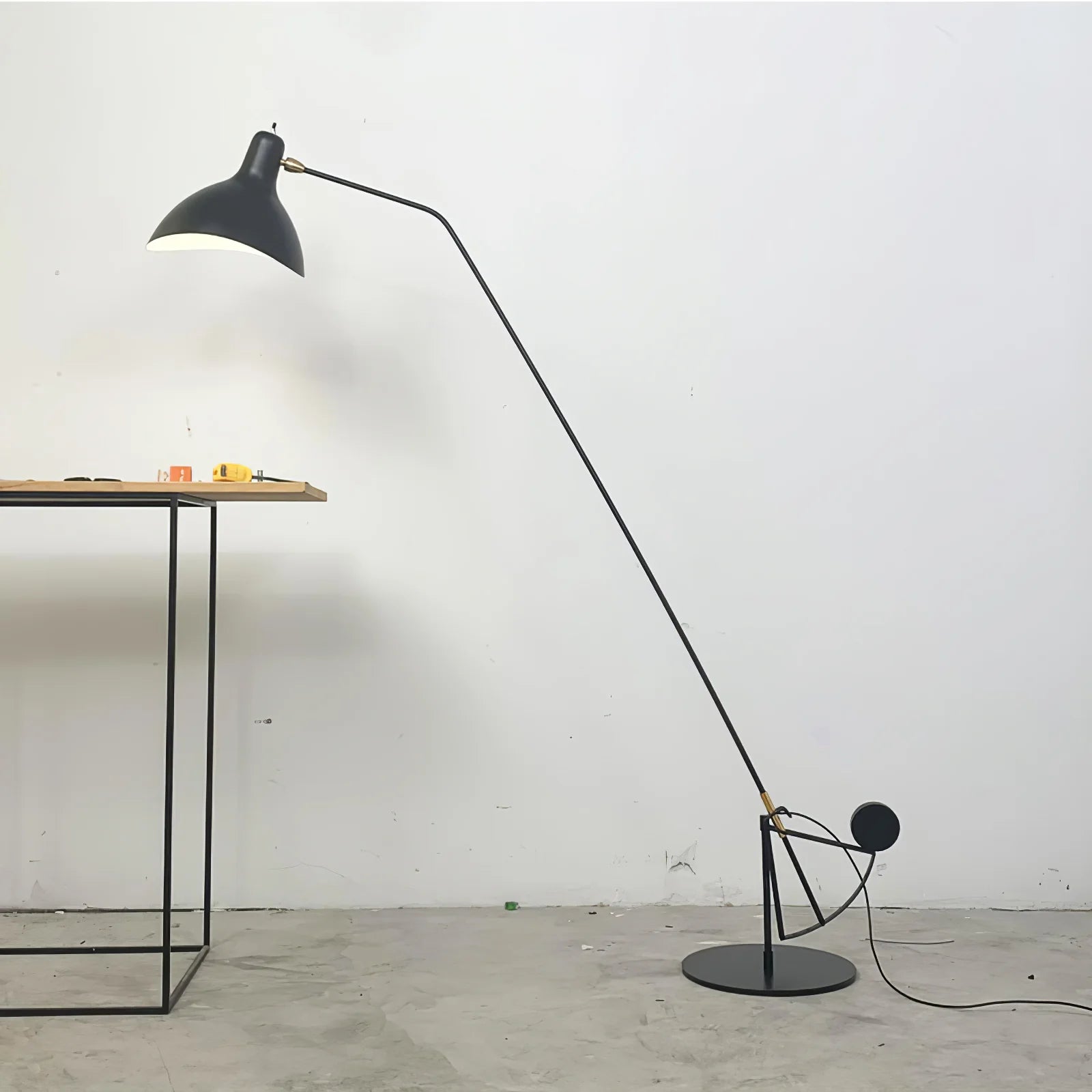 Mantis Arm Floor Lamp - Yiarolight
