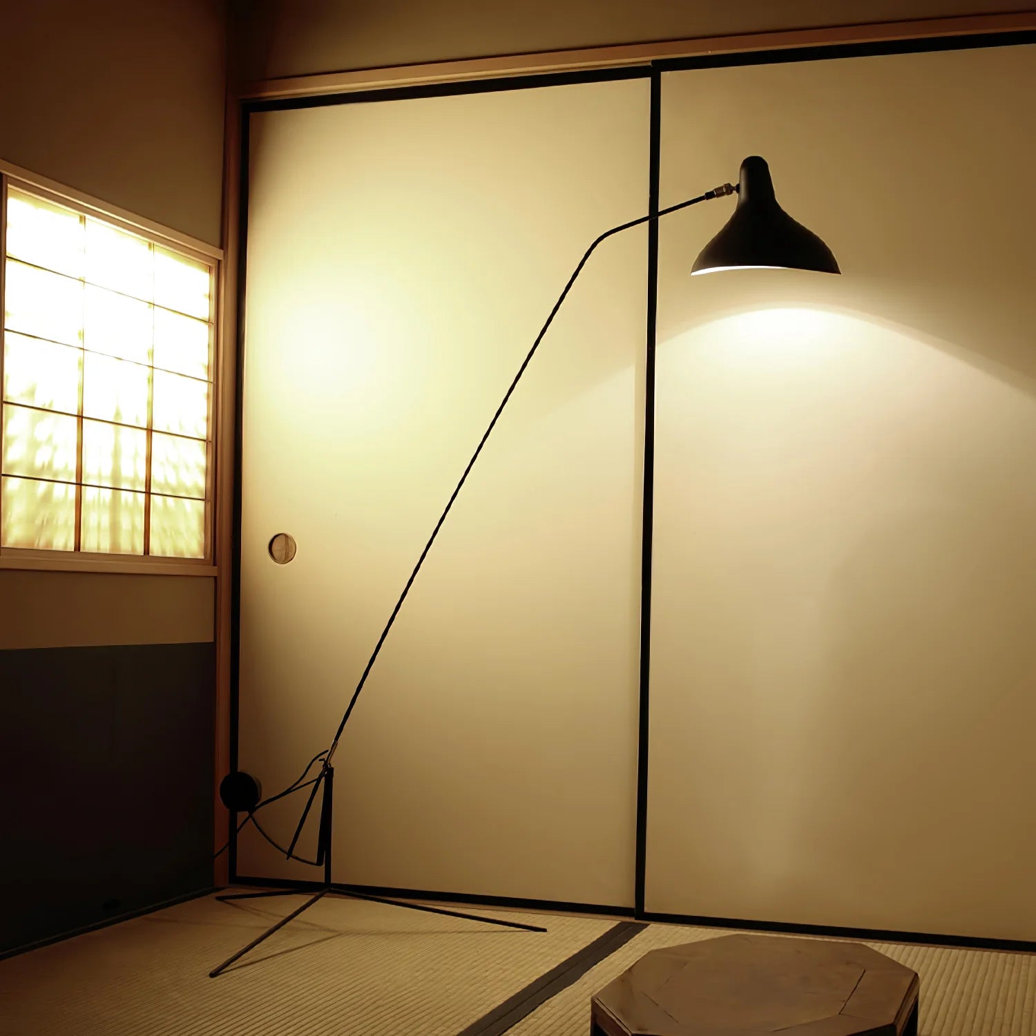Mantis Arm Floor Lamp - Yiarolight