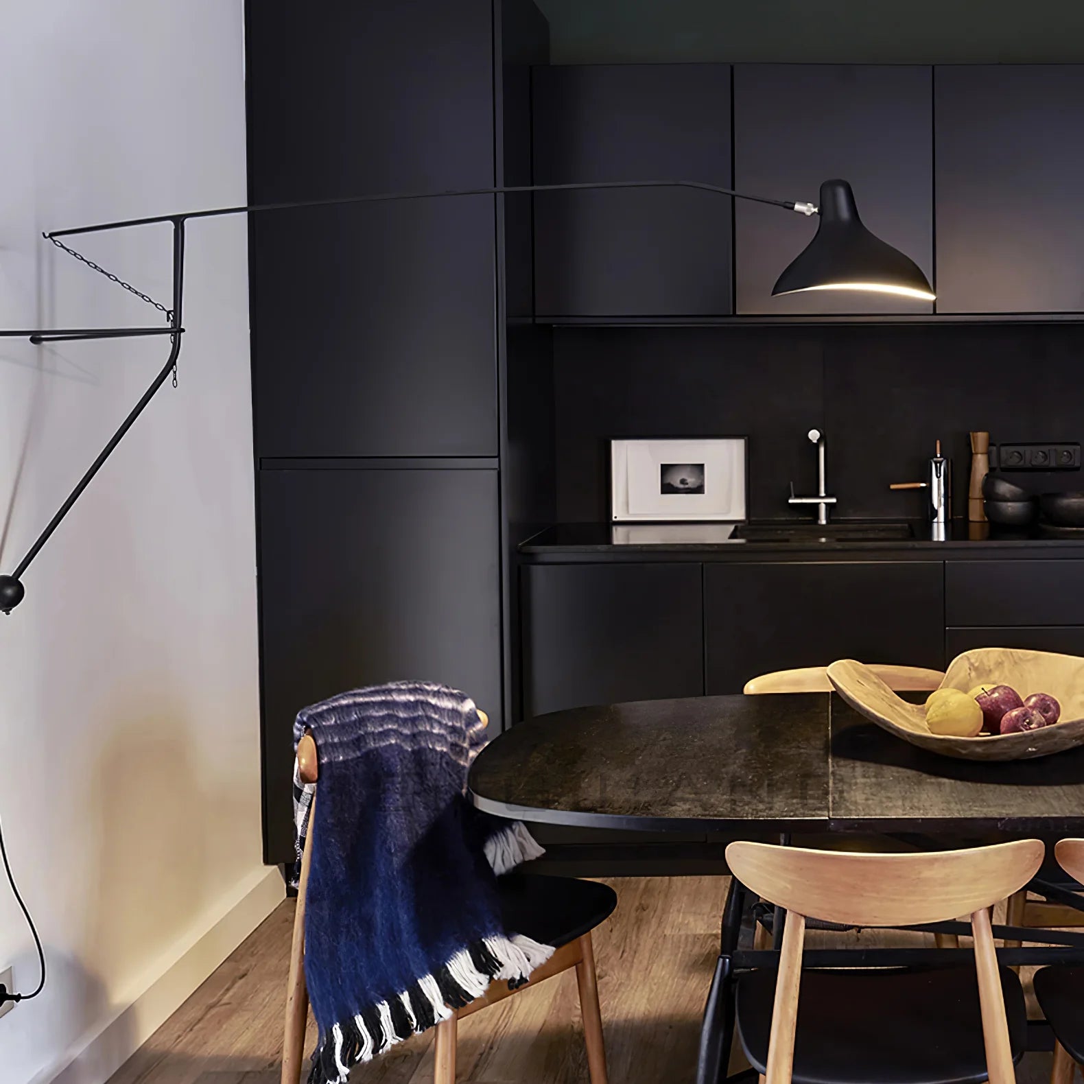 Mantis Arm Wall Lamp - Yiarolight