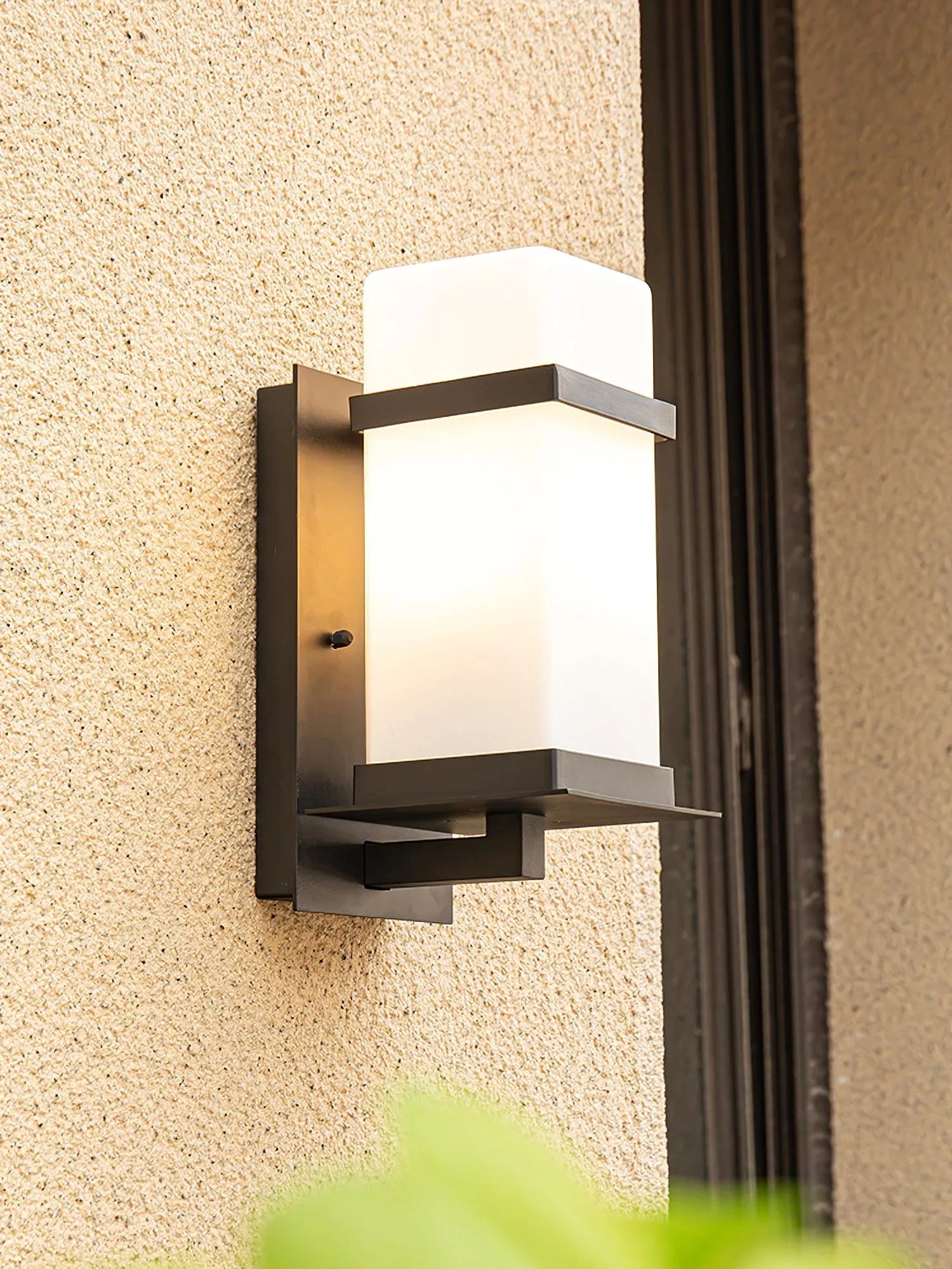 Mcdade Outdoor Wall Light - Yiarolight