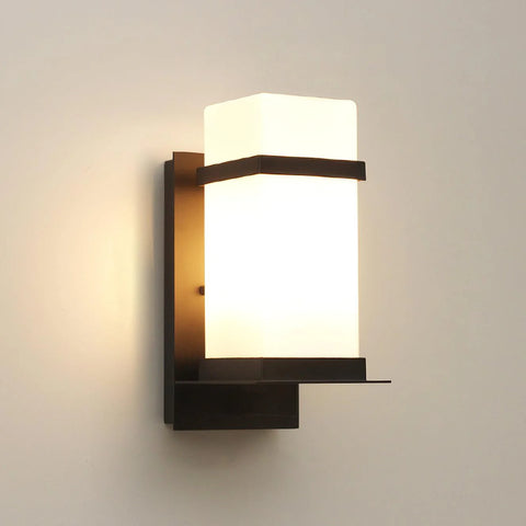 Mcdade Outdoor Wall Light - Yiarolight