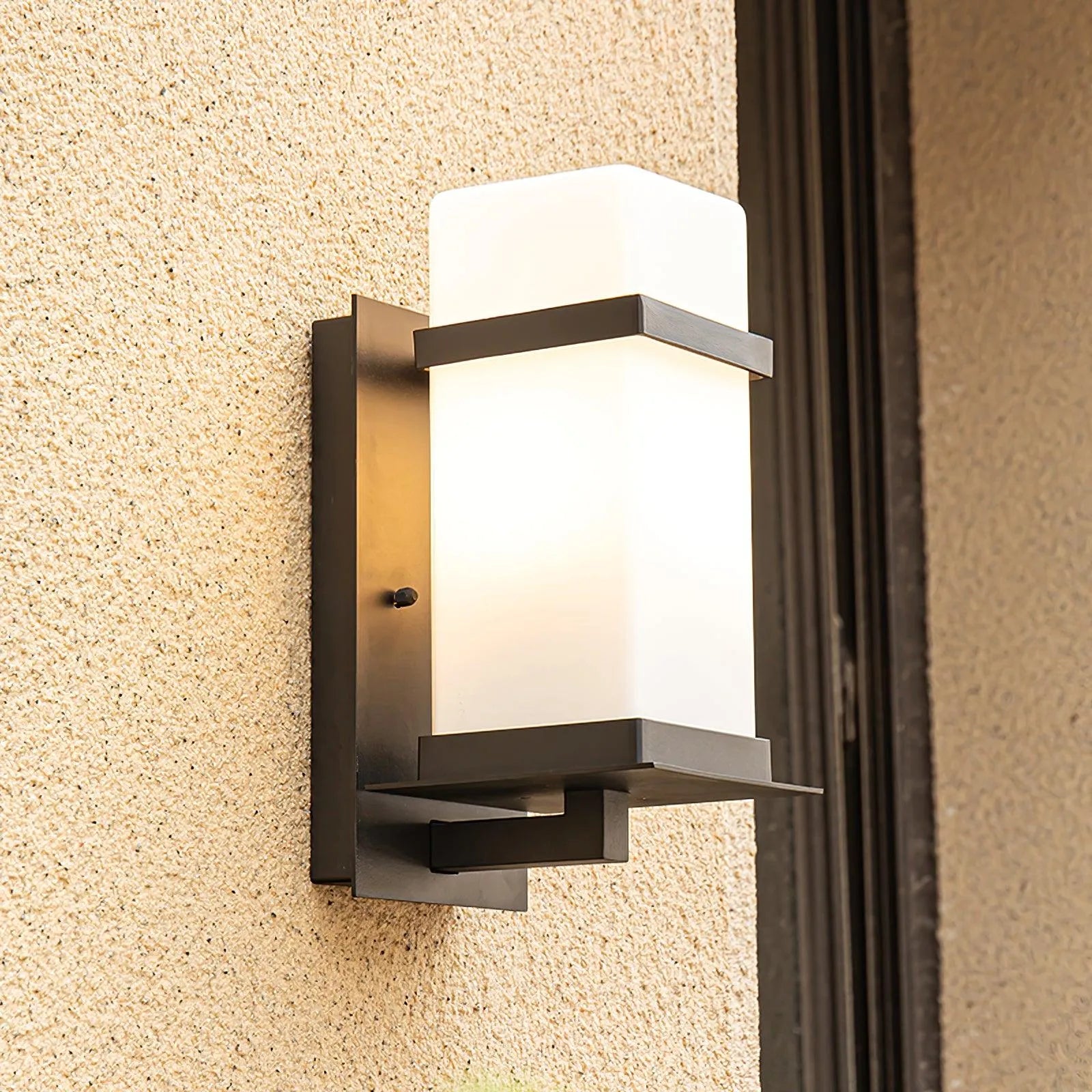 Mcdade Outdoor Wall Light - Yiarolight