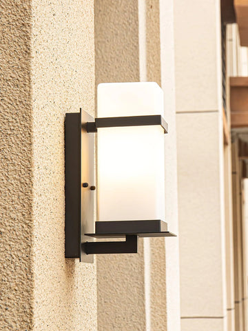 Mcdade Outdoor Wall Light - Yiarolight