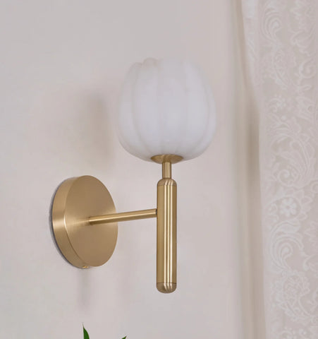 Mian Wall Lamp