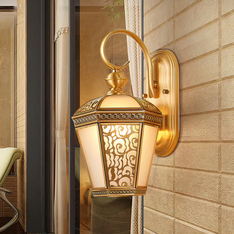 Montrose Outdoor Wall Light - Yiarolight