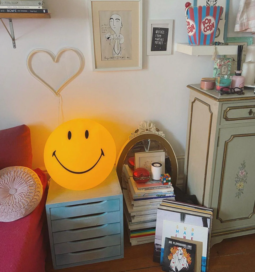 Mr Maria Smiley Table Lamp