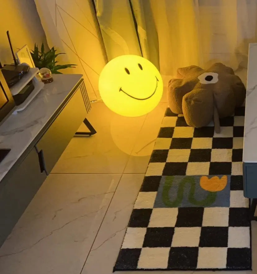 Mr Maria Smiley Table Lamp