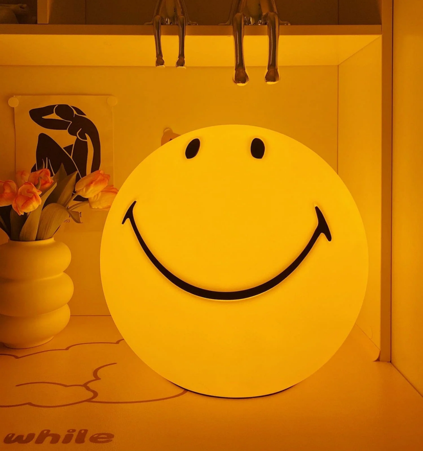 Mr Maria Smiley Table Lamp