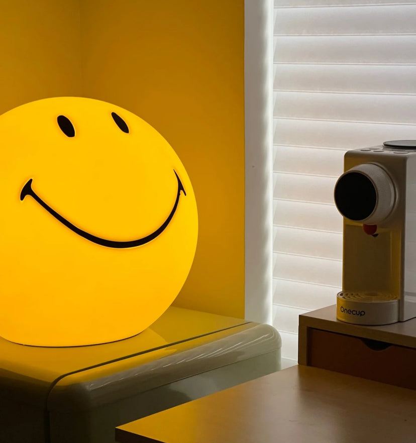 Mr Maria Smiley Table Lamp
