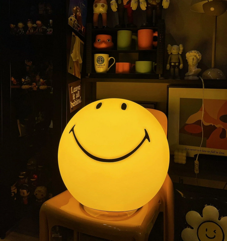 Mr Maria Smiley Table Lamp