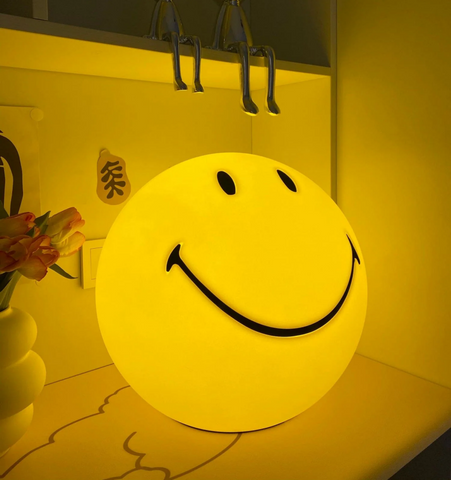 Mr Maria Smiley Table Lamp