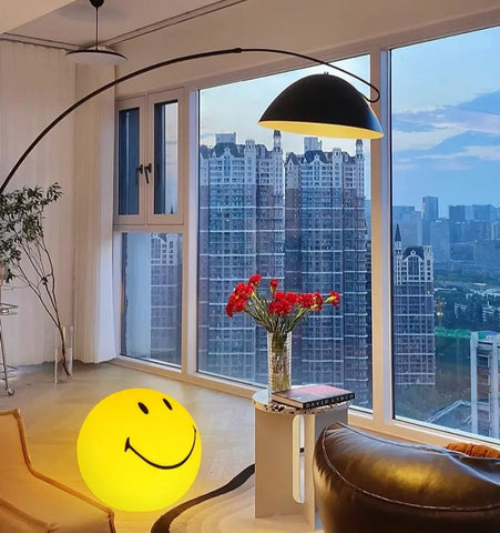 Mr Maria Smiley Table Lamp