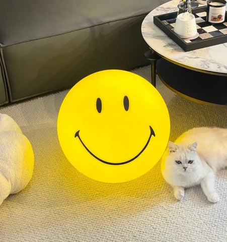 Mr Maria Smiley Table Lamp
