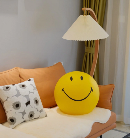 Mr Maria Smiley Table Lamp