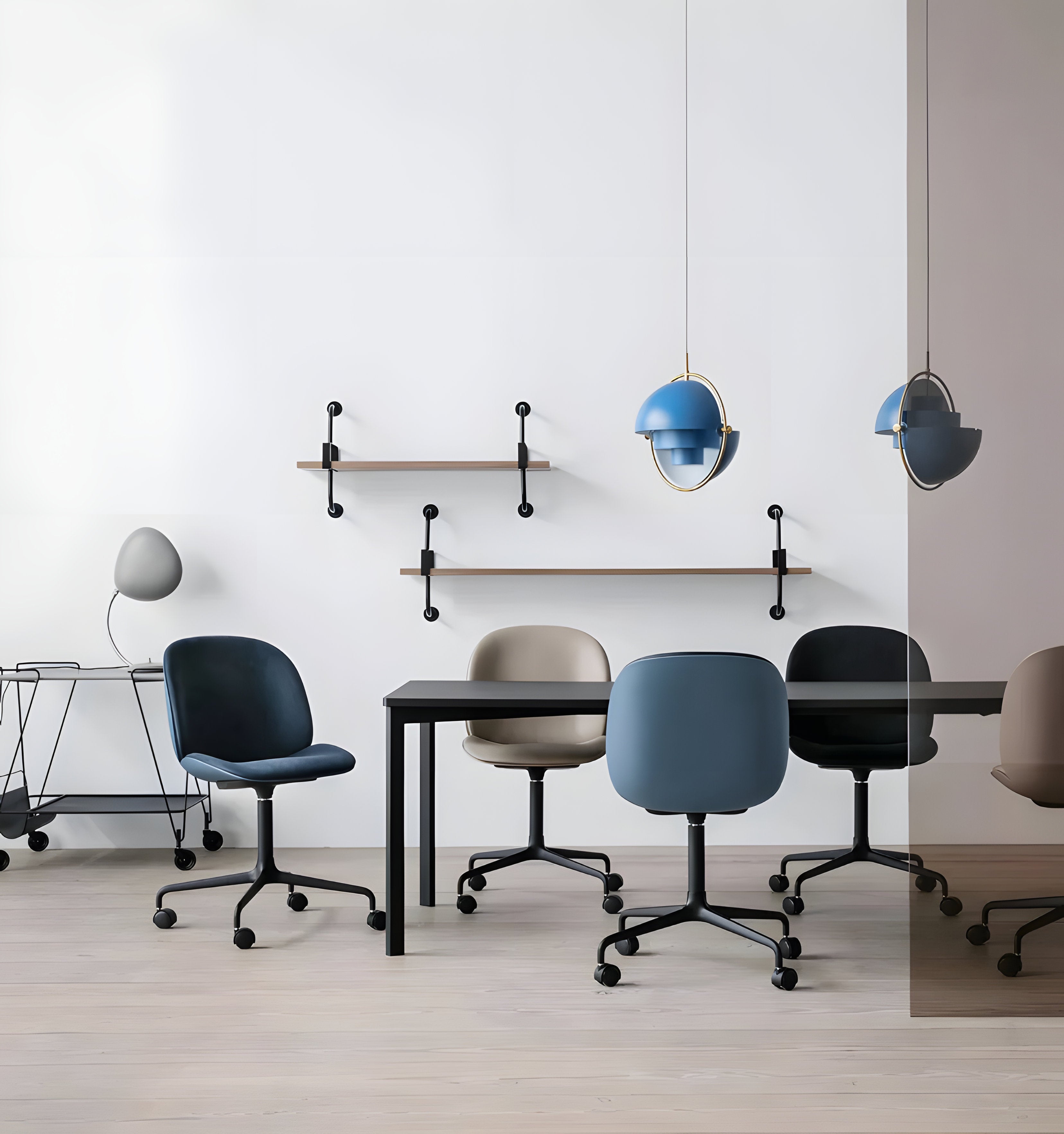 DEFORMED BALL PENDANT LIGHT