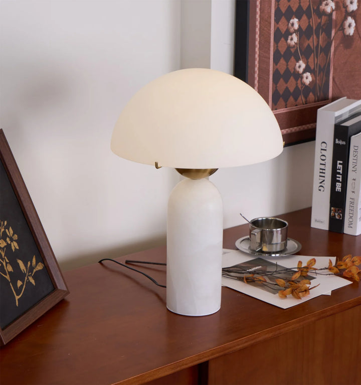 Peono Table Lamp