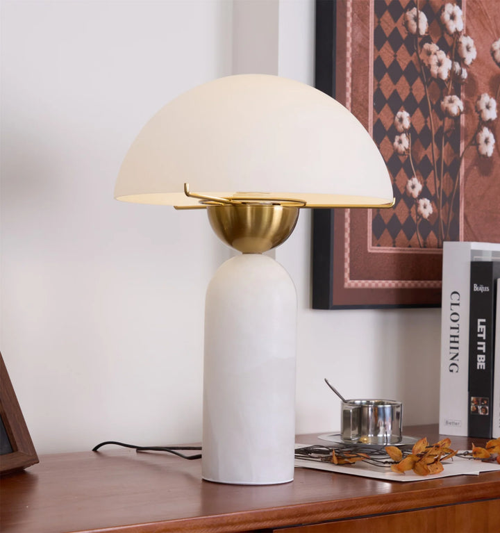 Peono Table Lamp