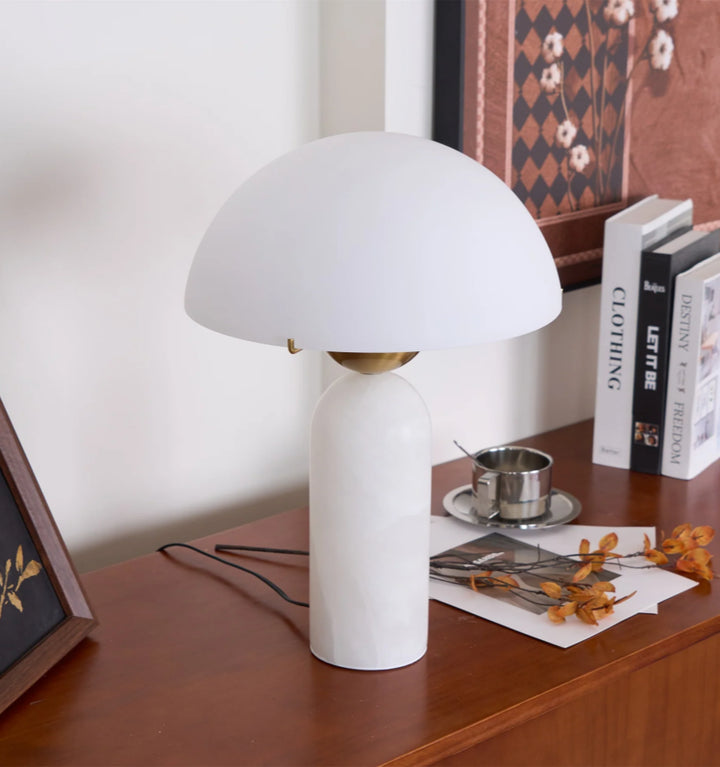Peono Table Lamp