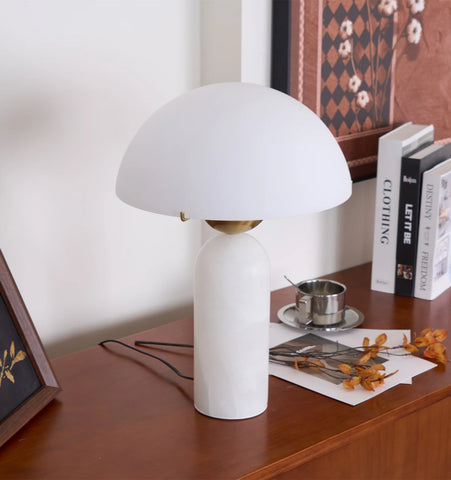 Peono Table Lamp