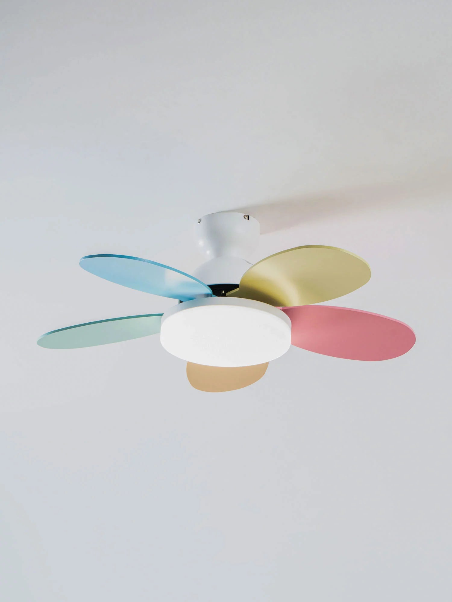 Petalo Ceiling Fan Light - Yiarolight