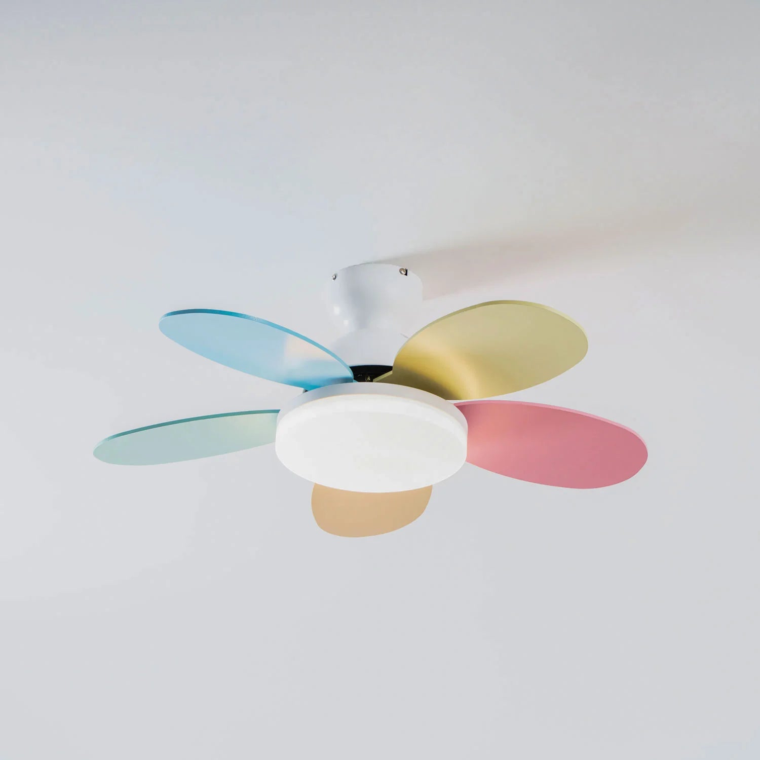 Petalo Ceiling Fan Light - Yiarolight