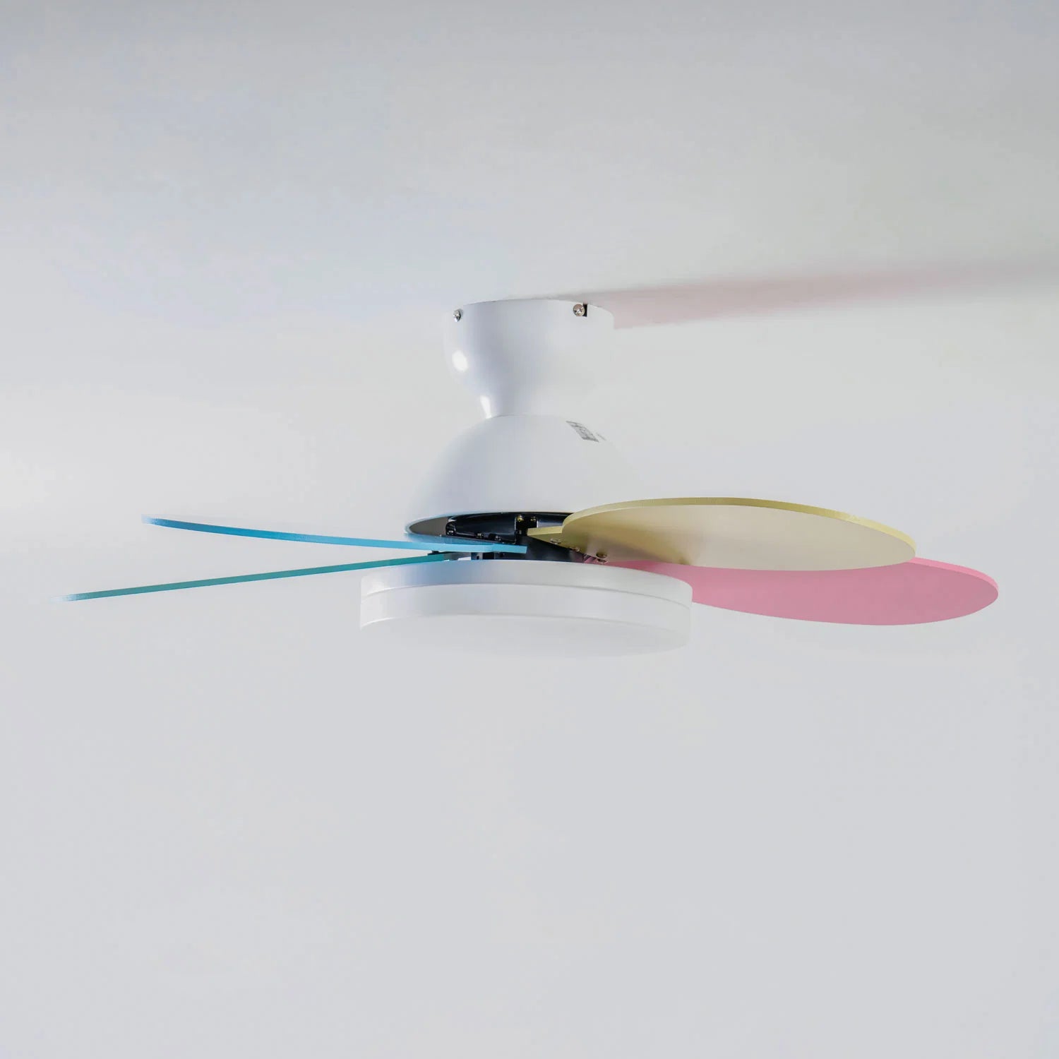 Petalo Ceiling Fan Light - Yiarolight