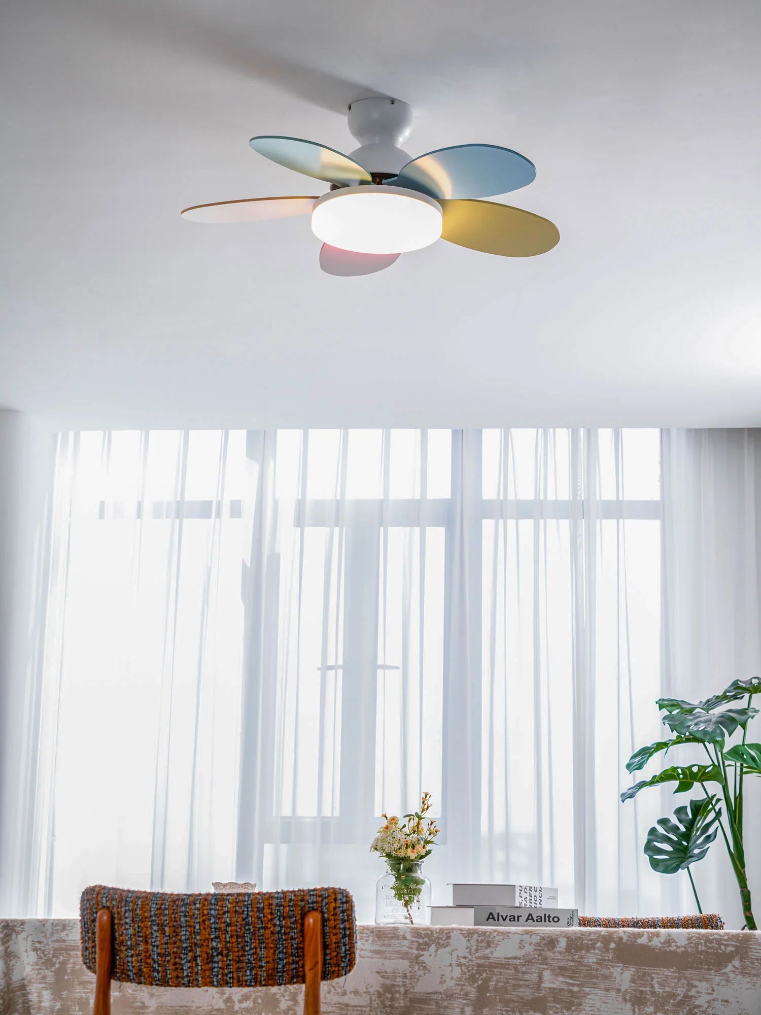 Petalo Ceiling Fan Light - Yiarolight