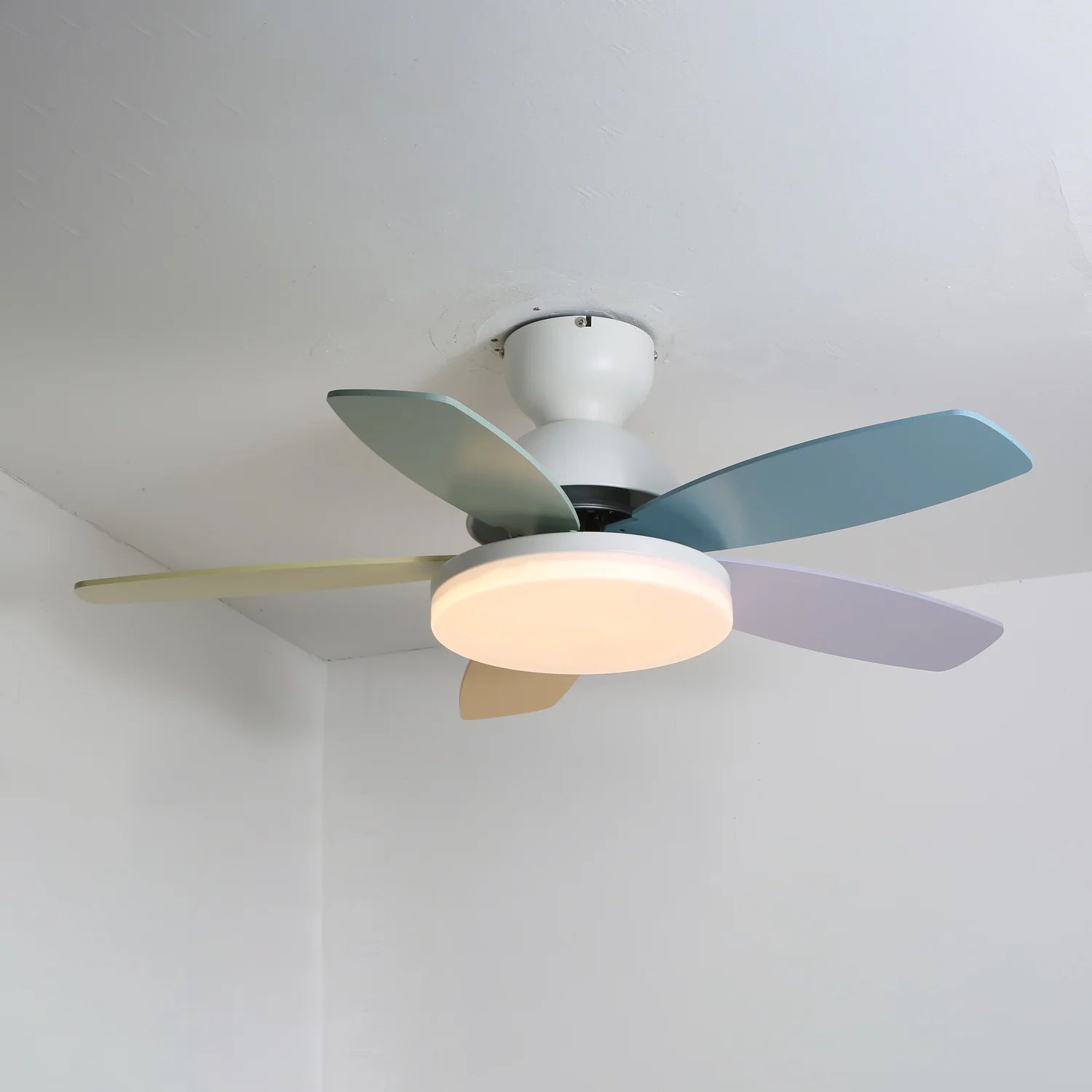 Petalo Ceiling Fan Light - Yiarolight