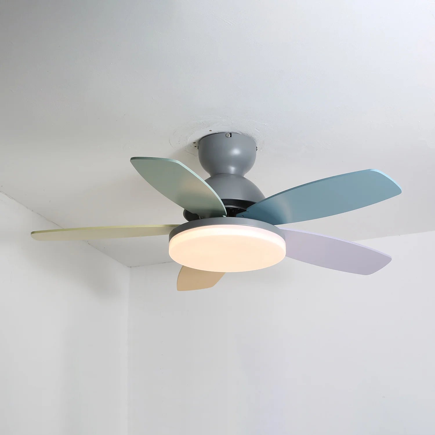 Petalo Ceiling Fan Light - Yiarolight