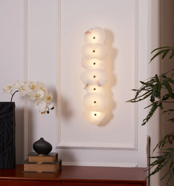 Petra Wall Lamp