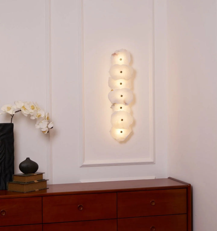 Petra Wall Lamp