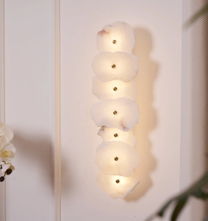 Petra Wall Lamp