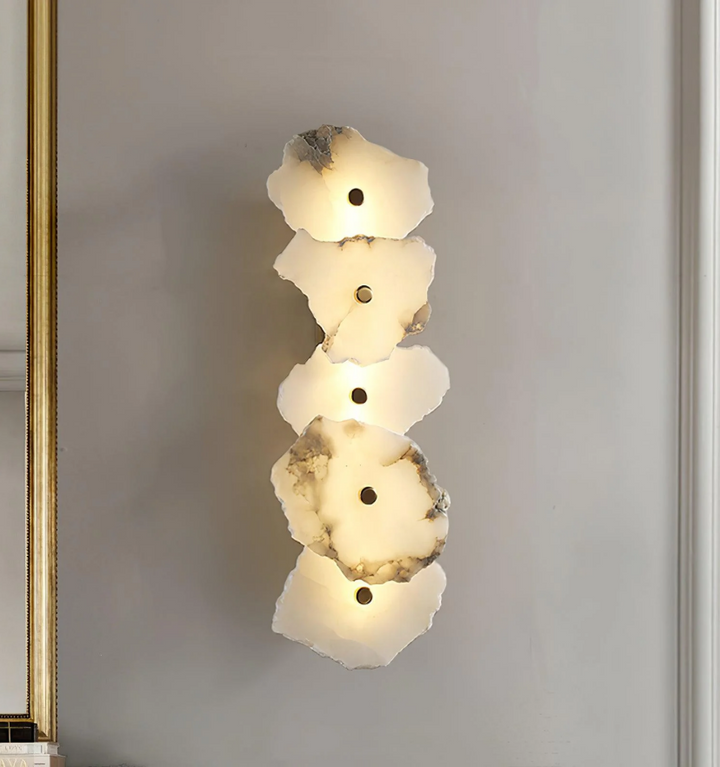 Petra Wall Lamp