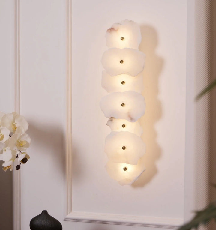 Petra Wall Lamp