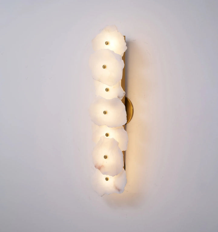 Petra Wall Lamp