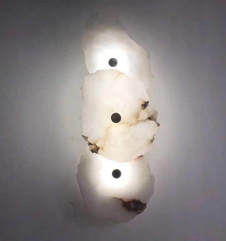Petra Wall Lamp