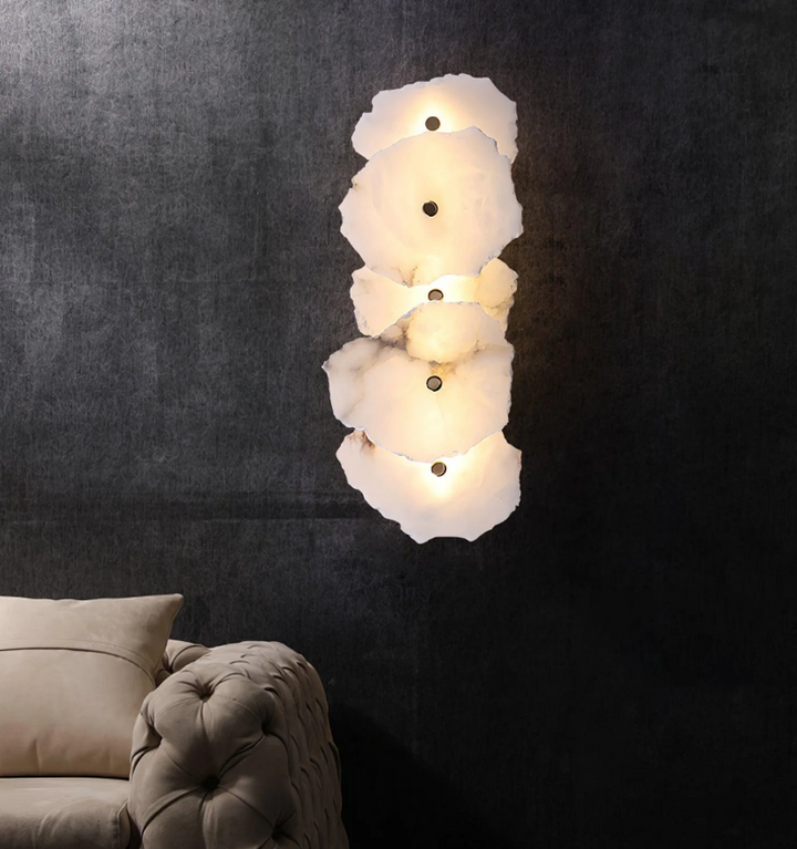 Petra Wall Lamp