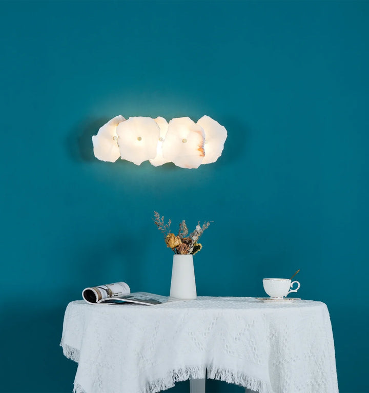 Petra Wall Lamp