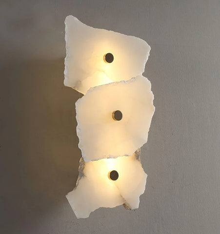 Petra Wall Lamp