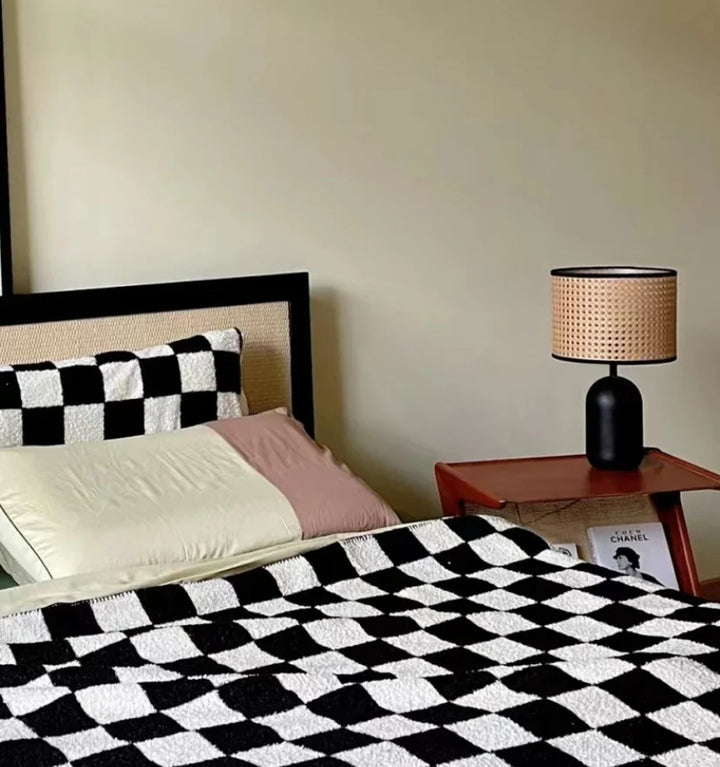 RATTAN TABLE LAMP